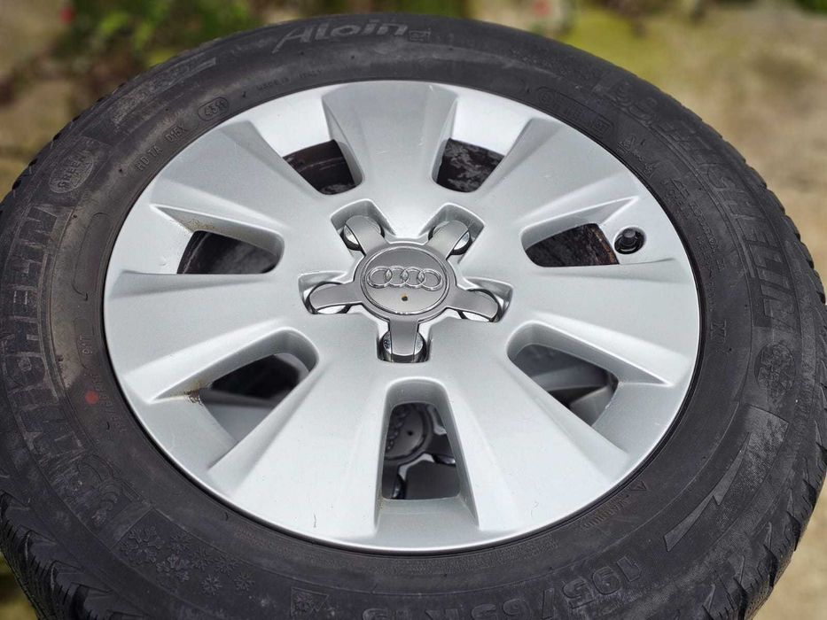 Jante aliaj audi cu cauciucuri de iarna 195/65/15