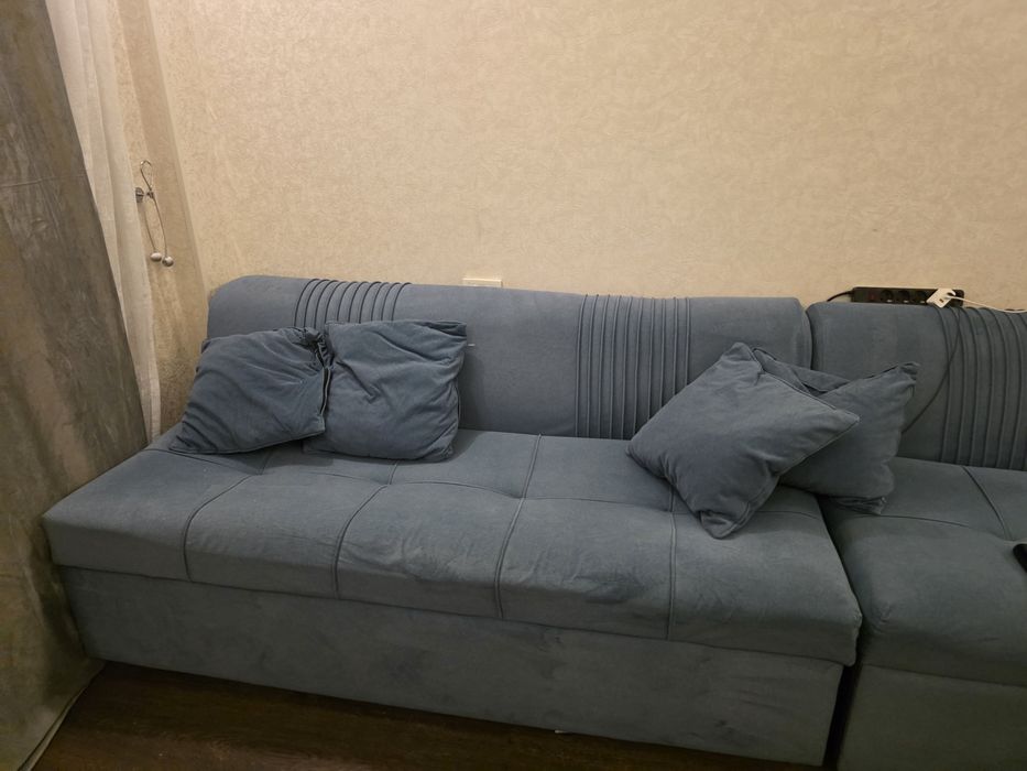 Продам диван 96×408
