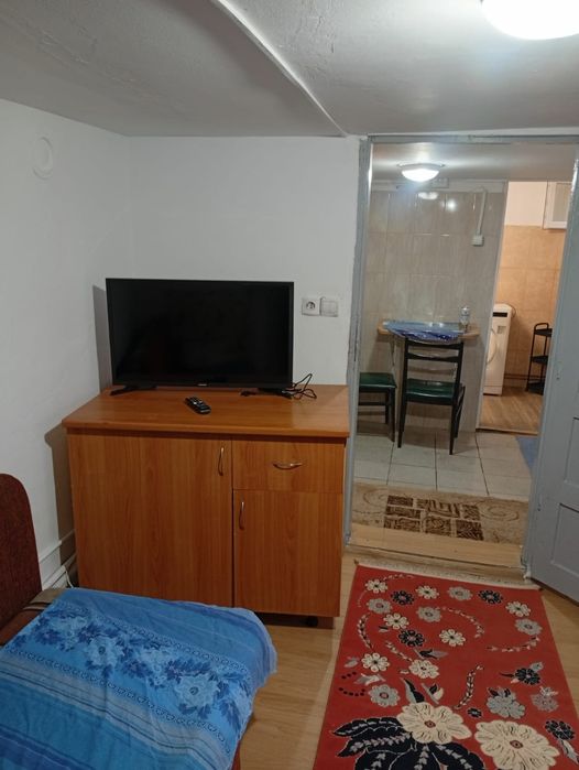 Închiriez chirie la casa