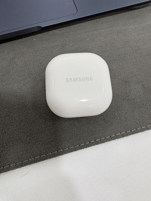 Samsung Galaxy buds 2