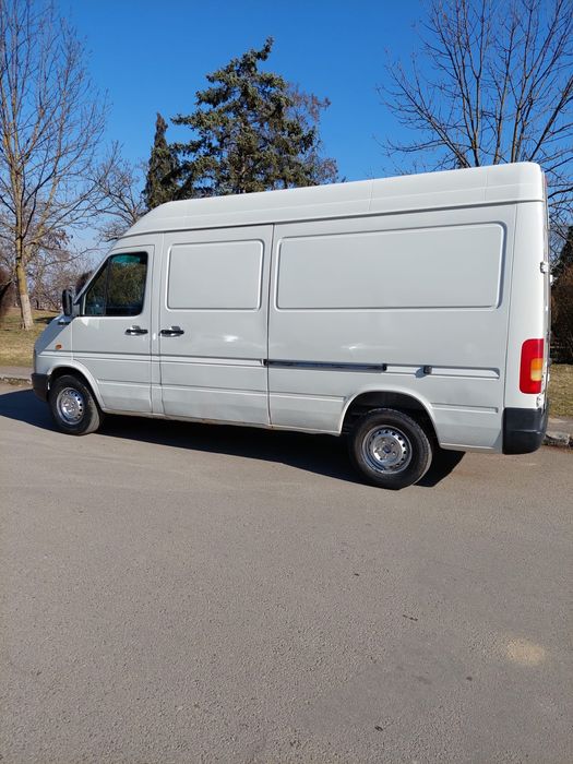 Transport marfa mutare bagaje cuti mobila debarasari manipulare etc