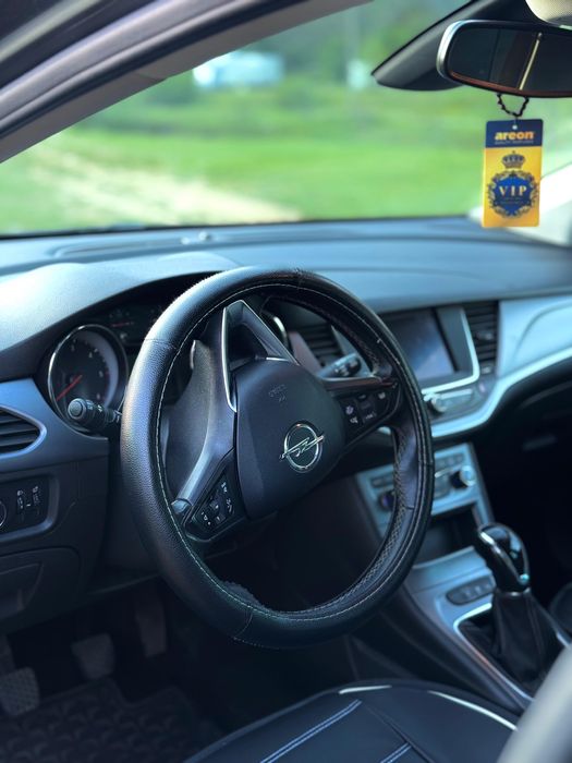 Vând Opel Astra K 2020