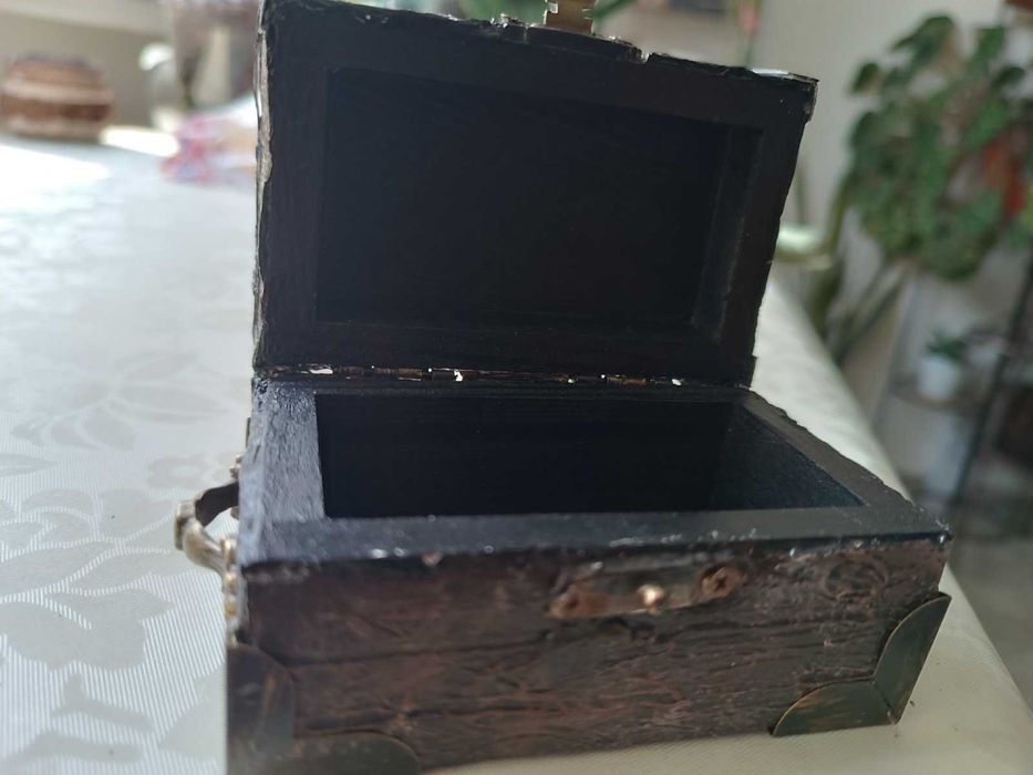 Уникални, ръчно изработени подаръчни кутии с дизайн по ваше желание