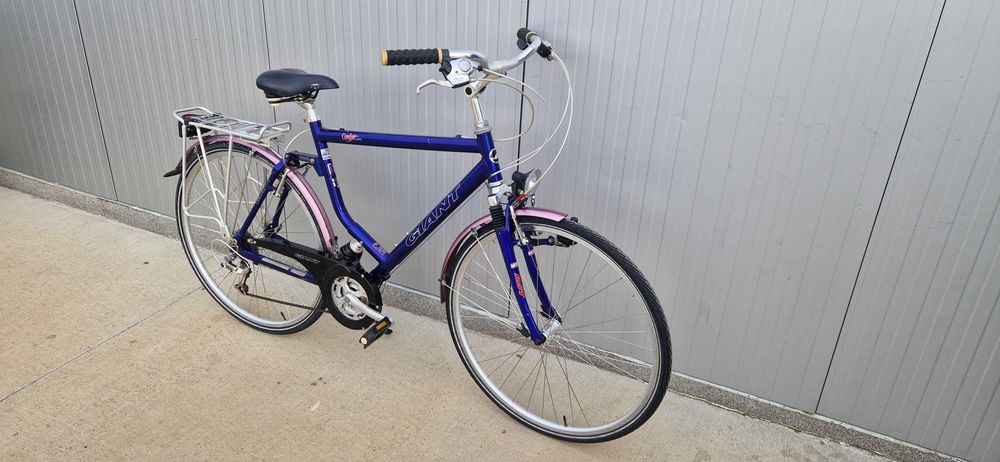 Алуминиев велосипед Giant колело 28"