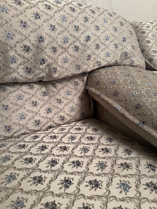 Диван и два кресла