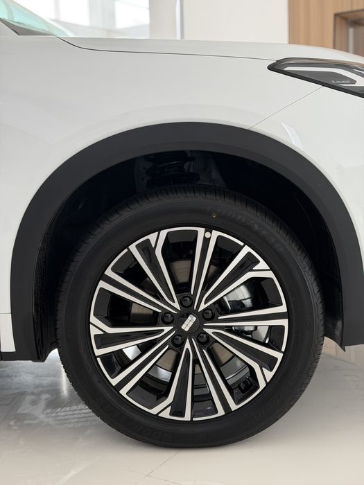Geely EX5-EMi.