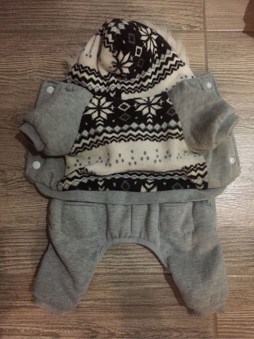 Поодам комбинезон для собачки