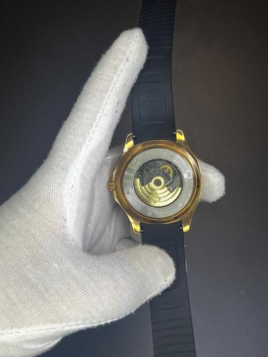 Vand ceas barbatesc elegant automatic cu curea de silicon