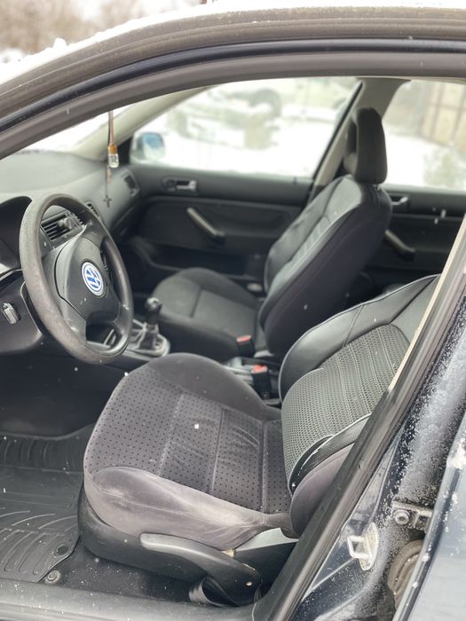 Vand Bora,1.9 ALH ,2001,acte valabile