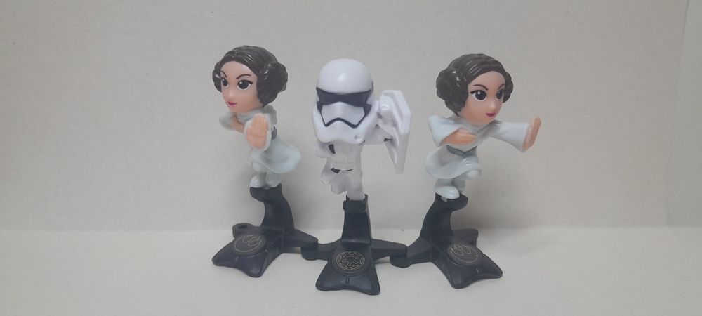 Продам фигурки из киндеров