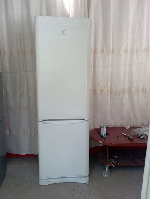 Холодильник СРОЧНО продается