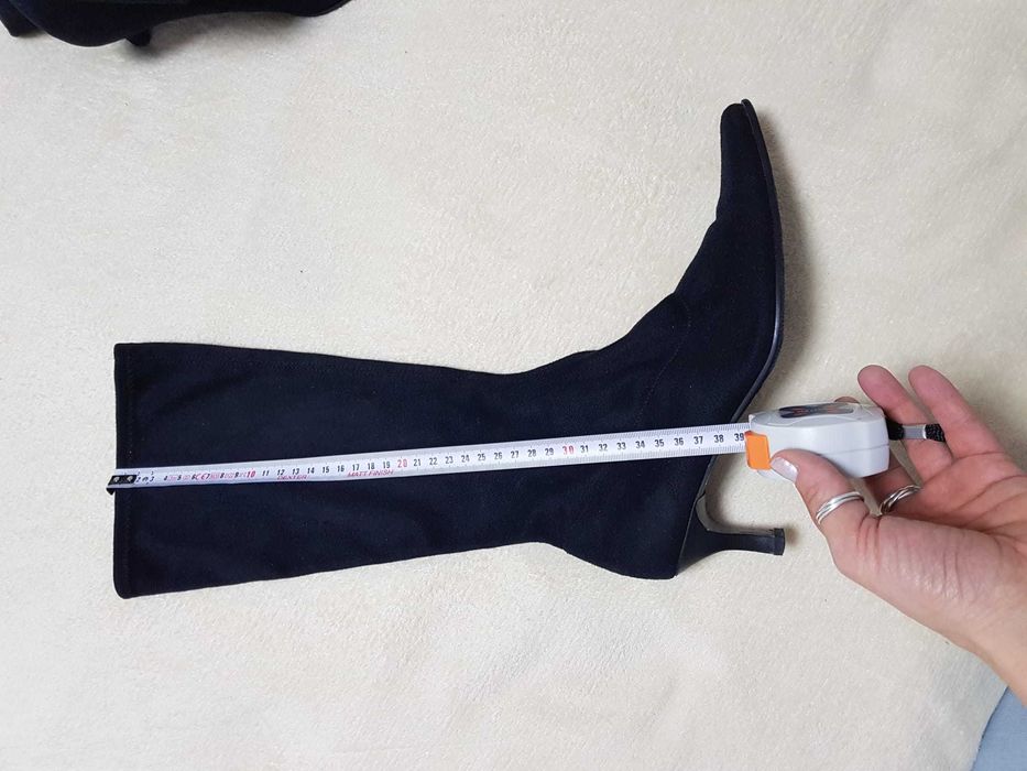 Cizme marimea 37, interior 24 cm