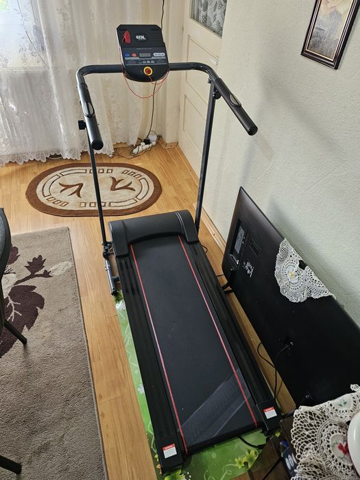 Bandă de alergat electrică.