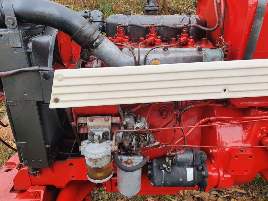 Tractor IHC International 353, 3 pistoane, impecabil