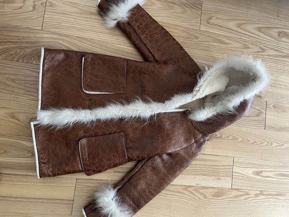 Продаю детскую дубленку