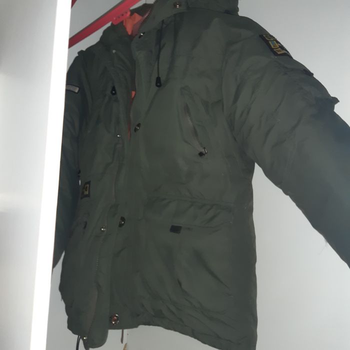 Пуховик - 4000 тенге