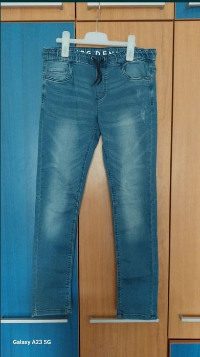 Haine scoala baieti (tricou, camasa, pantaloni)