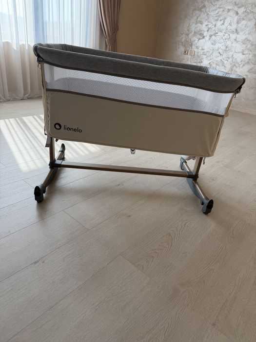 Co-sleeper Lionelo Leonie