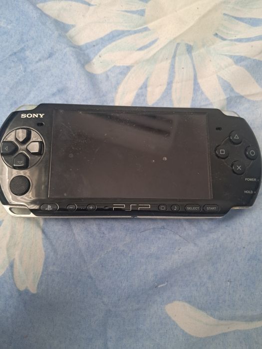 Продавам psp с 1 игра