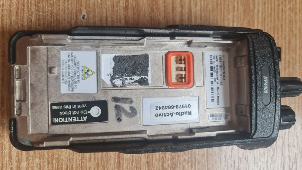 Motorola dp 4400 uhf