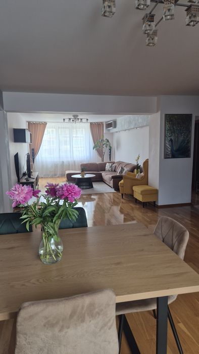 Apartament 4 camere 125 mp