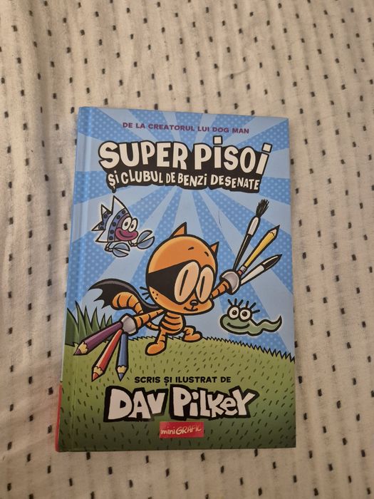 Carte super pisoi cu defect