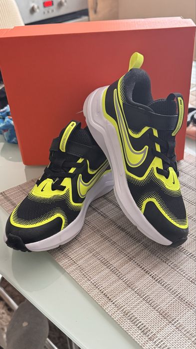 Маратонки Nike 32 номер