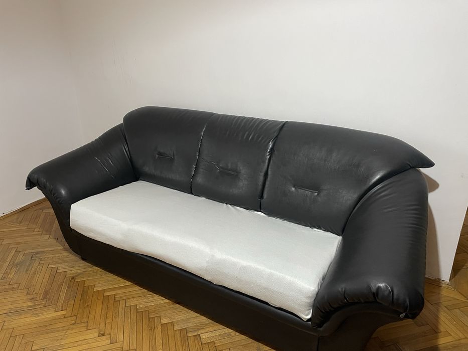 Canapea piele neagra extensibila 3 locuri cal. Grivitei  piata Chibrit