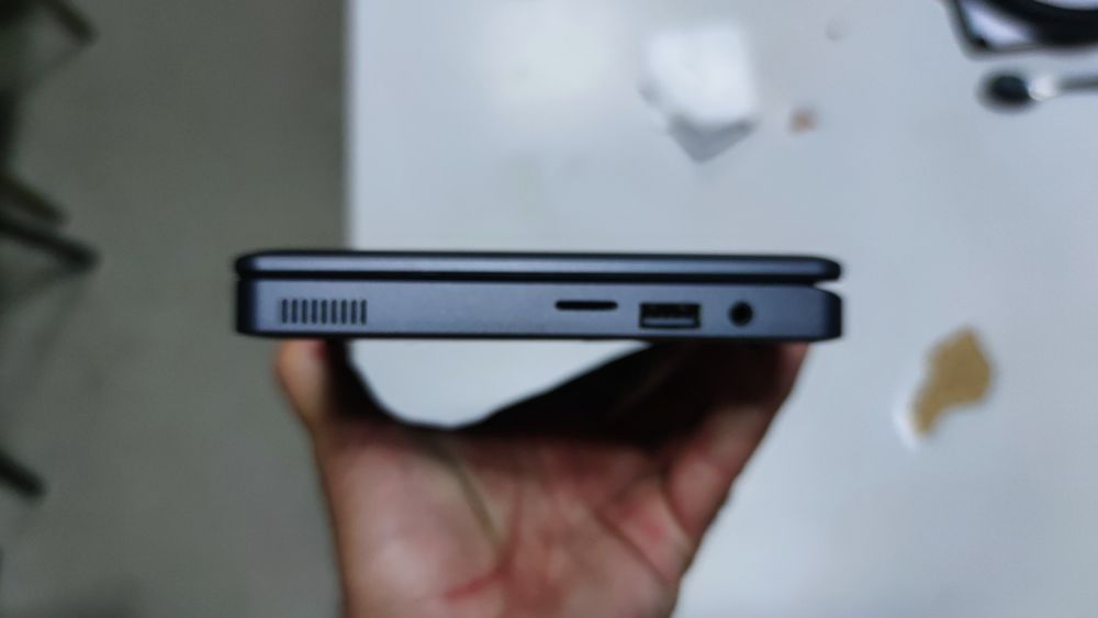 MiniBook Chuwi 8. Windows 11, 6/128,sensor, 360