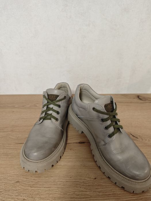 Пролетно -есенни обувки от естествена кожа на Real