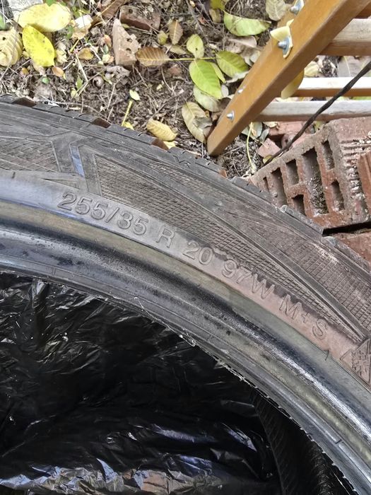 Зимни Гуми vredestein 255/35 r20 3 бр