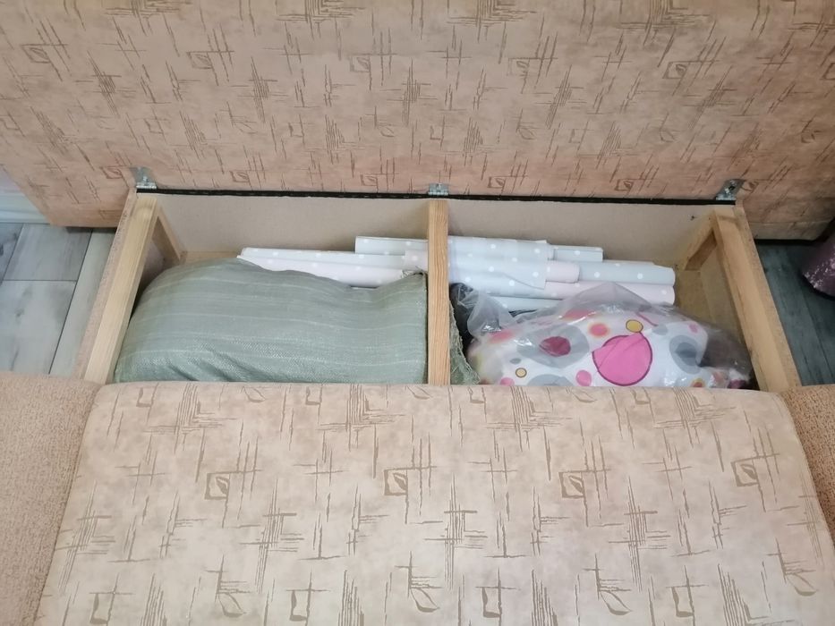 Продам диван (компактный)