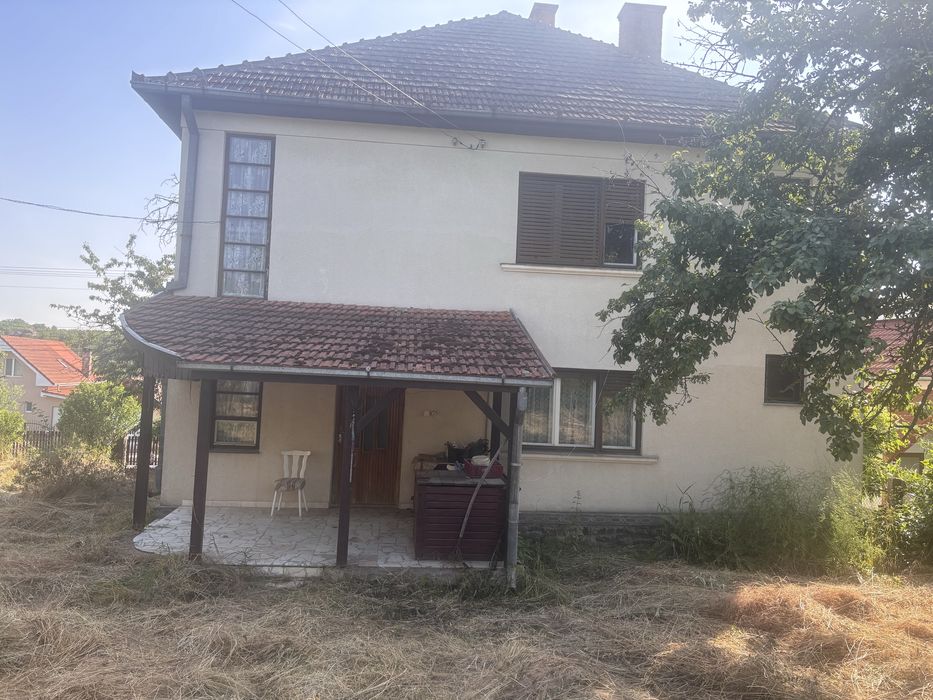 Casă în Viile Satu Mare, 214mp cu teren 15 ari.