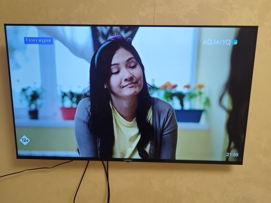 Продам телевизор смарт Самсунг
