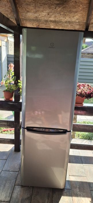 Frigider Indesit