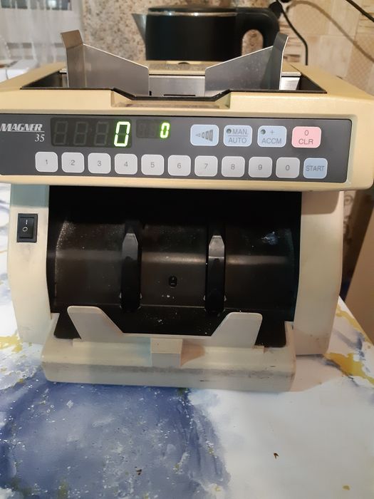 Счётная машинка для денег