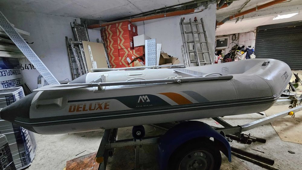 надуваема лодка Аква Марина 3.30 ,с надуваем кил