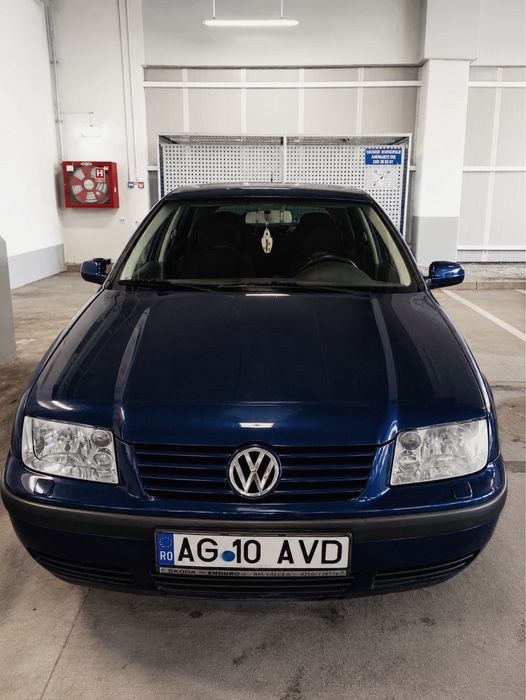 VOLKSWAGEN Bora