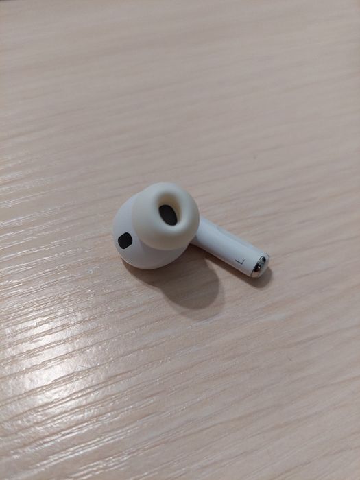 Apple AirPods Pro 2 оригинальный левый наушник
