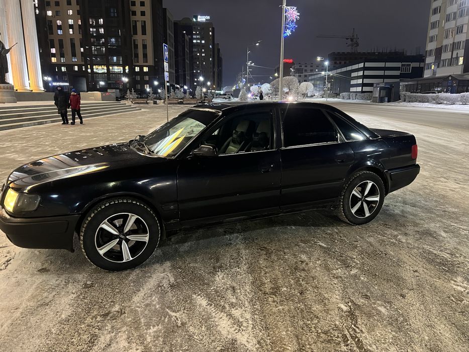 Продаи Ауди 100 с4