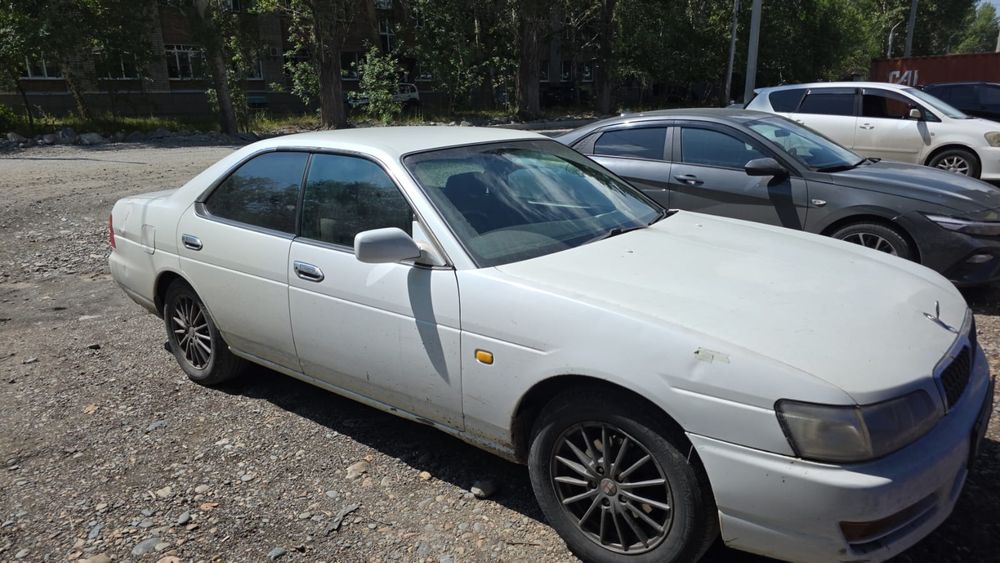 Продам Nissan laurel