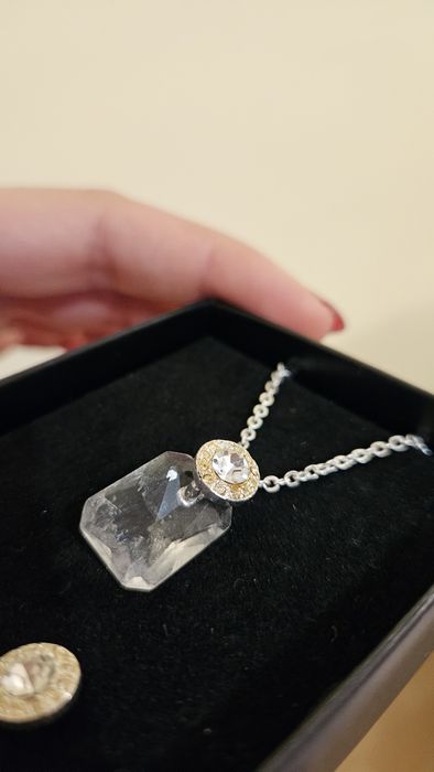 Комплект обици + колие на Avon