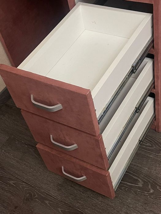 Продам писменный стол