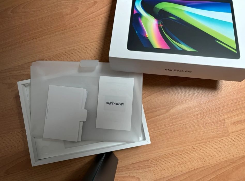 MacBook Pro M2 13.3"