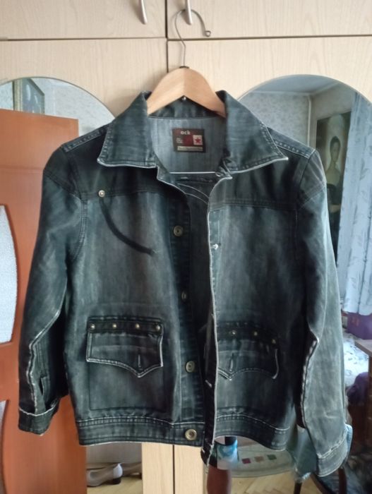 Джинсовая куртка