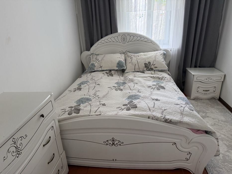 Спальный гарнитур в хорошем качестве