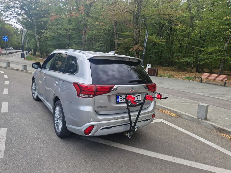 Vinzare Auroturism Mitsubishi Outlander