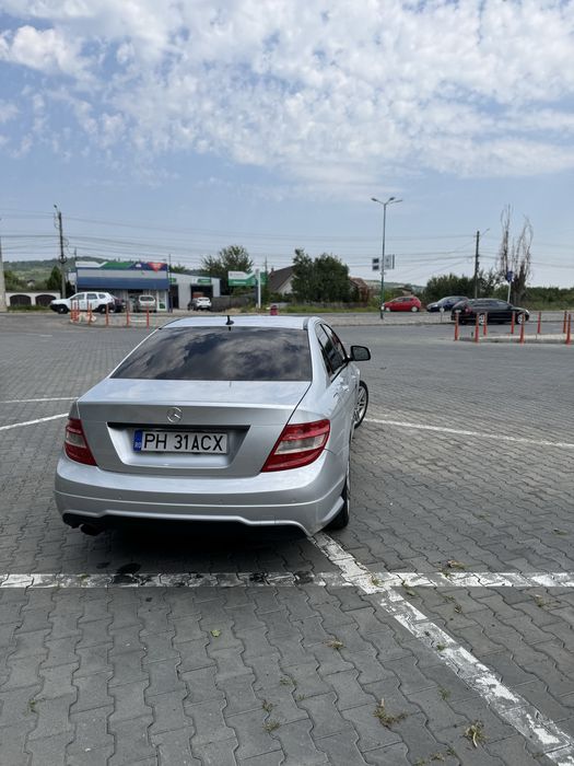 Vând Mercedes C class 2.2 CDI W204 170cp an 2007