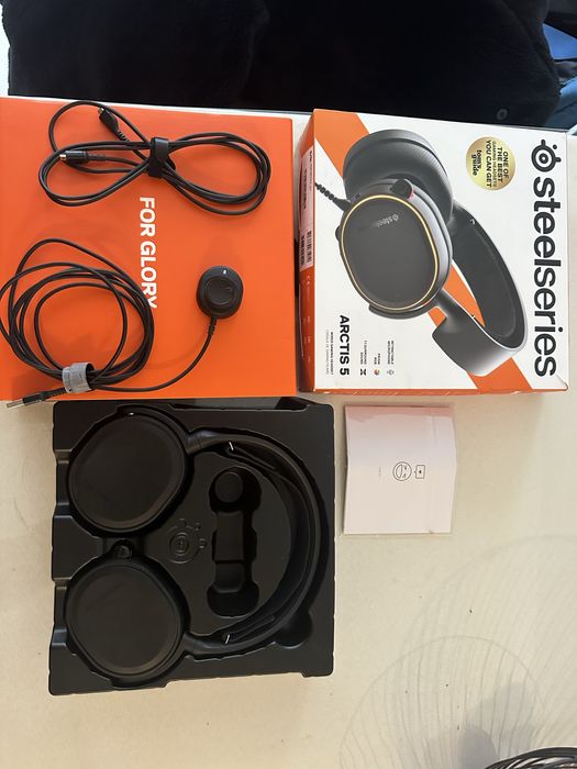 Steelseries Arctis Nova 5