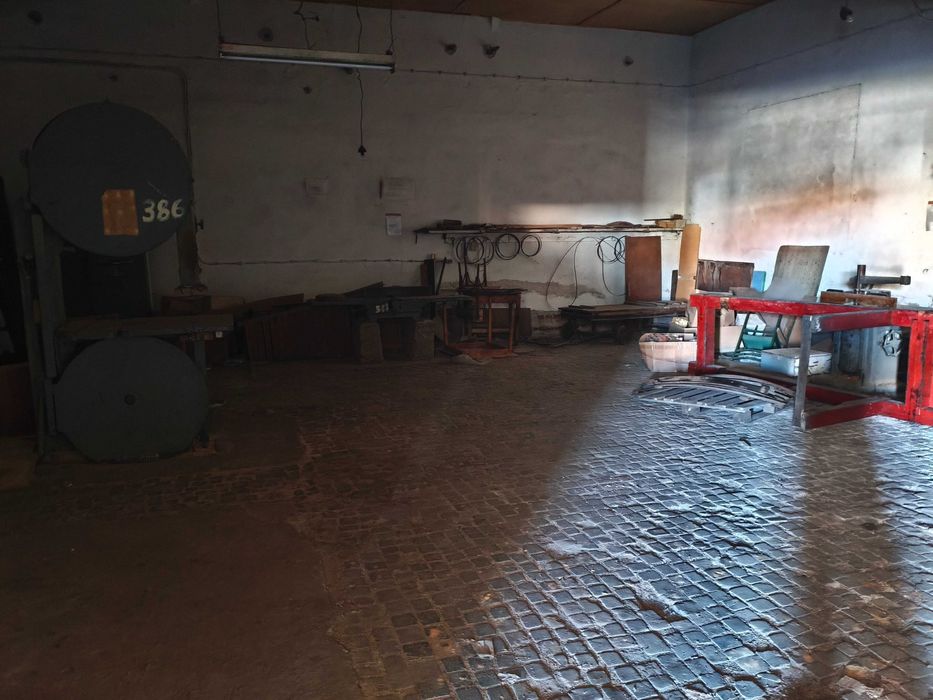 Дава се под наем Промишлена сграда в Септември - 5800 кв.м за 3300 € - Снимка #6